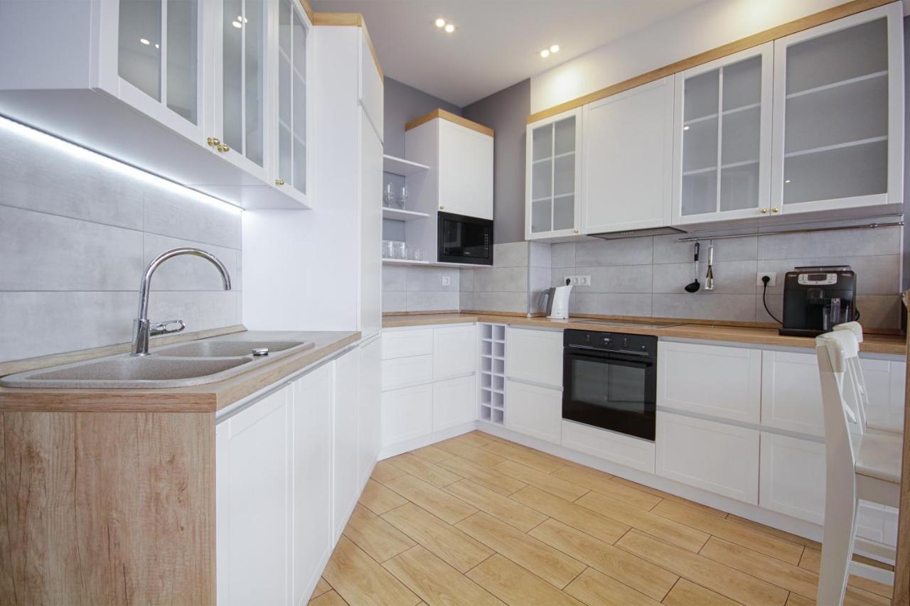 Gagarin Plaza Apartment Odessa Exterior foto
